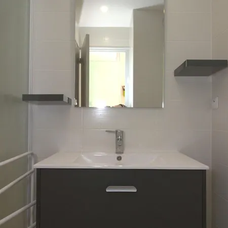 شقة T1 Avec Balcon, Climatisation, Et Parking - Face Parc Charles De Gaulle - - Fr-1-553-147