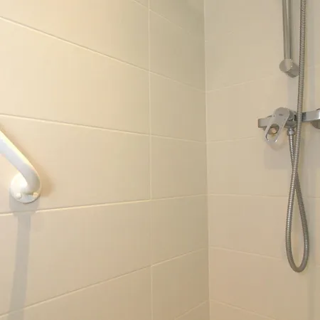 T1 Avec Balcon, Climatisation, Et Parking - Face Parc Charles De Gaulle - - Fr-1-553-147 شقة *