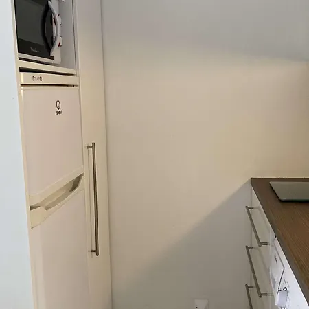 T1 Avec Balcon, Climatisation, Et Parking - Face Parc Charles De Gaulle - - Fr-1-553-147 شقة بالاروك ليه بان