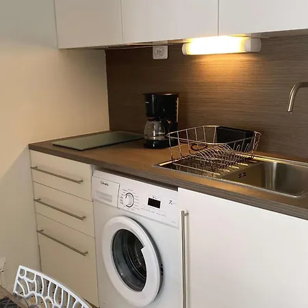 Apartment T1 Avec Balcon, Climatisation, Et Parking - Face Parc Charles De Gaulle - - Fr-1-553-147 Balaruc-les-Bains
