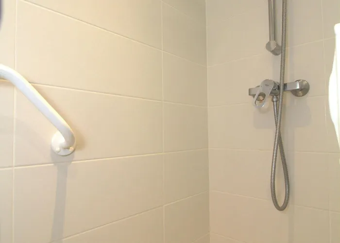 T1 Avec Balcon, Climatisation, Et Parking - Face Parc Charles De Gaulle - - Fr-1-553-147 Lejlighed *